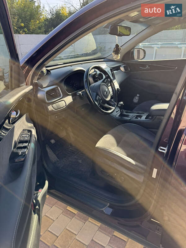 Позашляховик / Кросовер Kia Sorento 2015 в Дніпрі