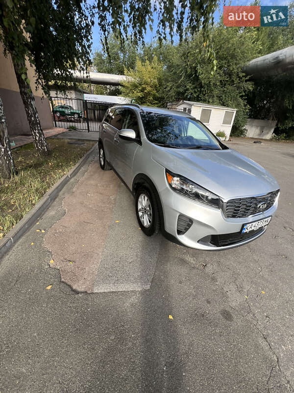 Внедорожник / Кроссовер Kia Sorento 2019 в 