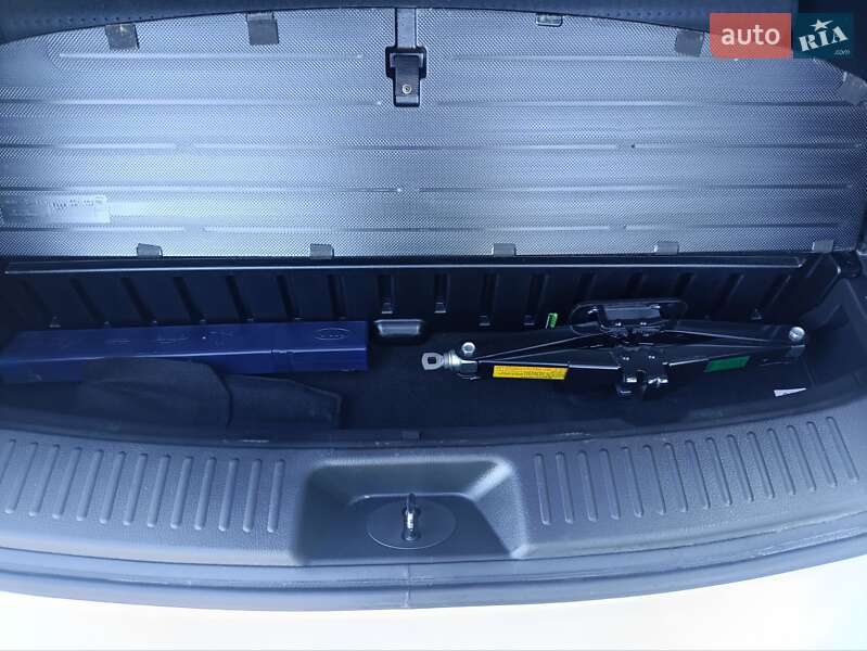 Внедорожник / Кроссовер Kia Sorento 2014 в Могилев-Подольске