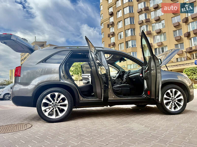 Позашляховик / Кросовер Kia Sorento 2014 в Києві фото 37 Позашляховик / Кросовер Kia Sorento 2014 в Києві