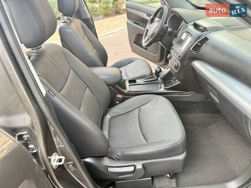 Позашляховик / Кросовер Kia Sorento 2014 в Києві фото 59 Позашляховик / Кросовер Kia Sorento 2014 в Києві