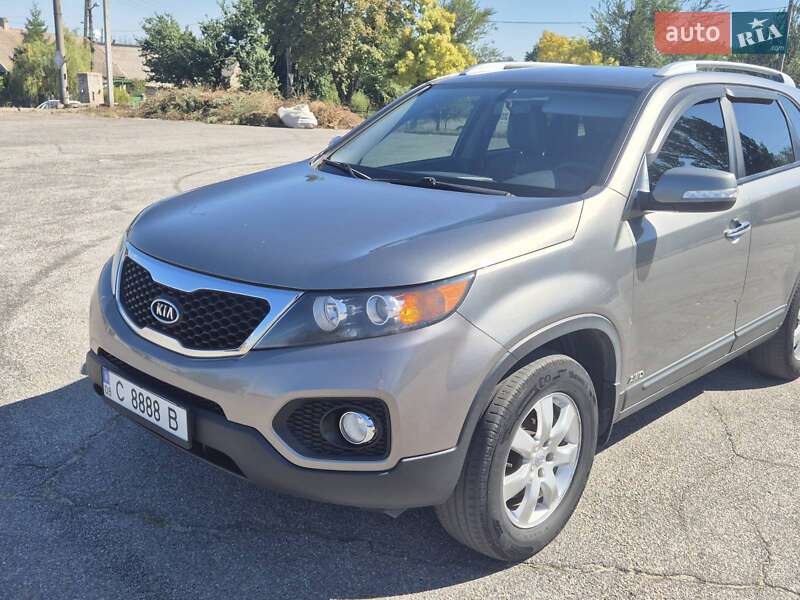 Внедорожник / Кроссовер Kia Sorento 2011 в Запорожье