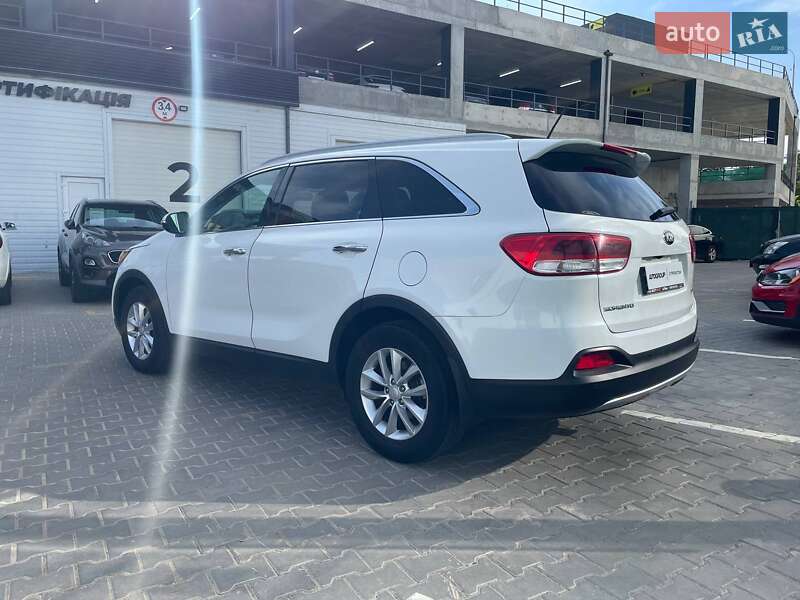 Позашляховик / Кросовер Kia Sorento 2016 в Одесі