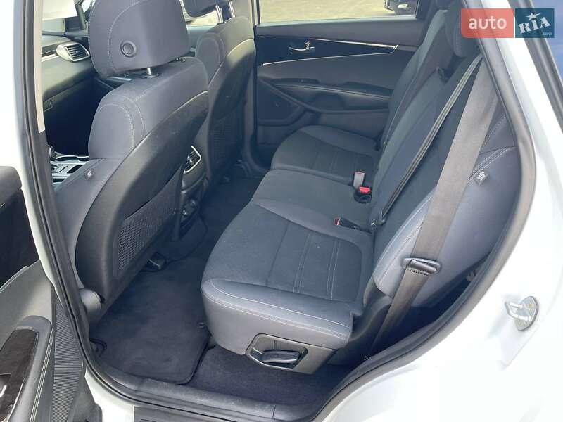 Позашляховик / Кросовер Kia Sorento 2016 в Одесі