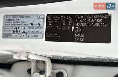 Позашляховик / Кросовер Kia Sorento 2010 в 