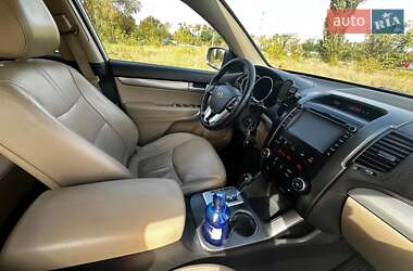 Позашляховик / Кросовер Kia Sorento 2010 в 