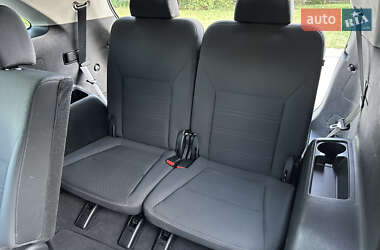 Позашляховик / Кросовер Kia Sorento 2016 в 