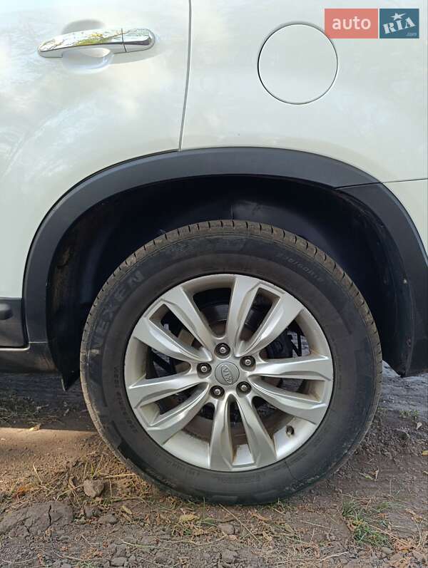 Позашляховик / Кросовер Kia Sorento 2011 в Гадячі