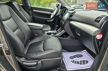 Внедорожник / Кроссовер Kia Sorento 2012 в 