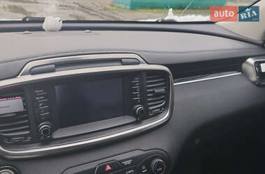 Позашляховик / Кросовер Kia Sorento 2017 в 