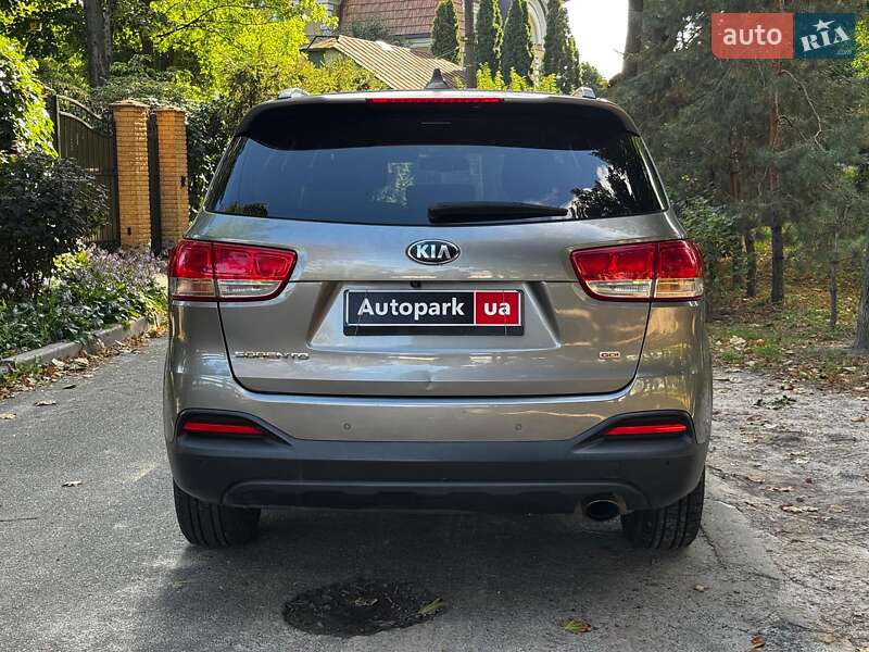 Позашляховик / Кросовер Kia Sorento 2016 в Києві