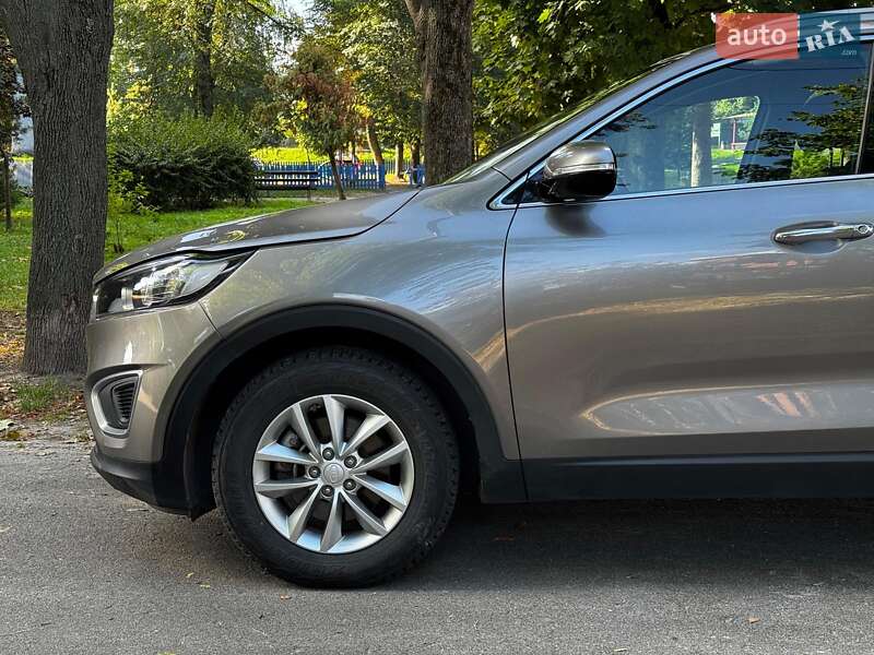 Позашляховик / Кросовер Kia Sorento 2016 в Києві