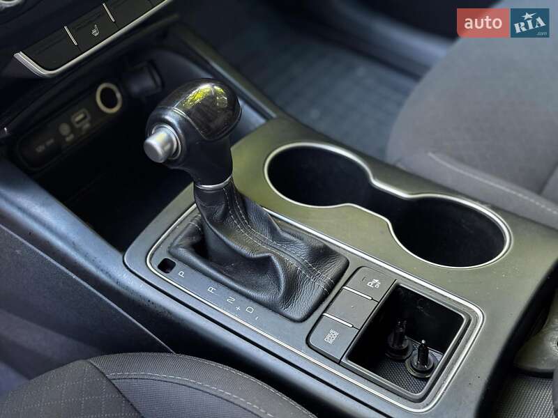 Позашляховик / Кросовер Kia Sorento 2016 в Києві