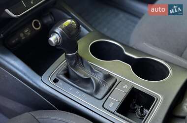 Позашляховик / Кросовер Kia Sorento 2016 в  фото 14 Позашляховик / Кросовер Kia Sorento 2016 в