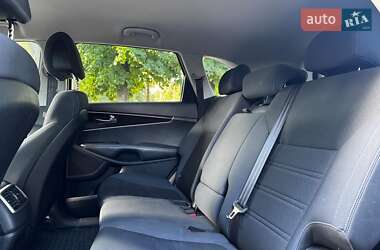 Позашляховик / Кросовер Kia Sorento 2016 в  фото 21 Позашляховик / Кросовер Kia Sorento 2016 в