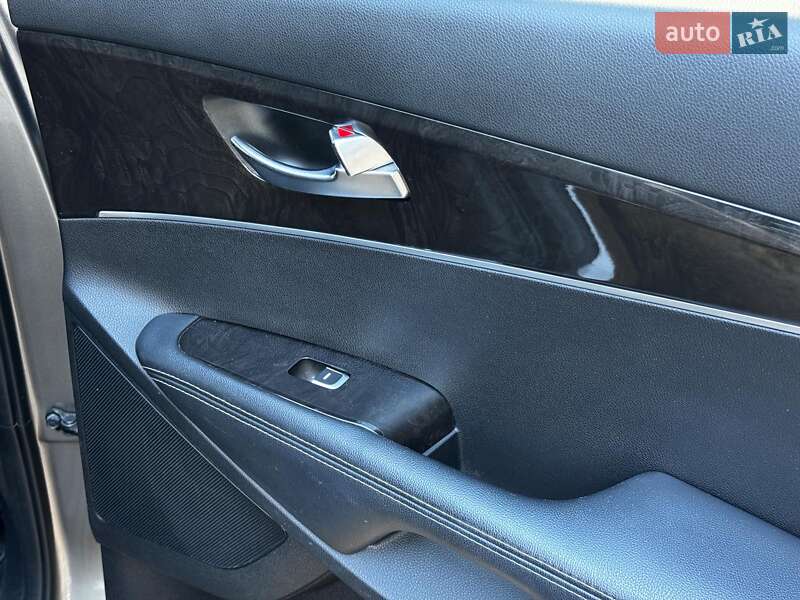 Позашляховик / Кросовер Kia Sorento 2016 в Києві