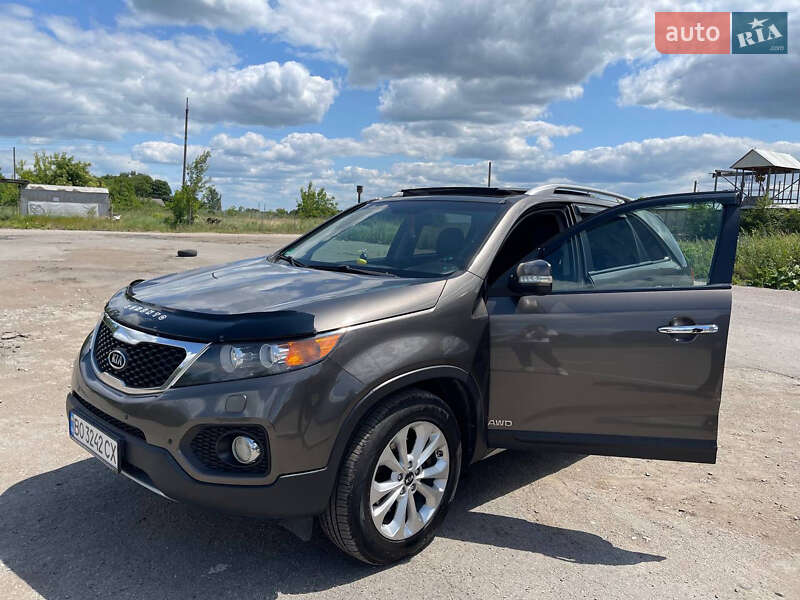 Позашляховик / Кросовер Kia Sorento 2011 в Тернополі