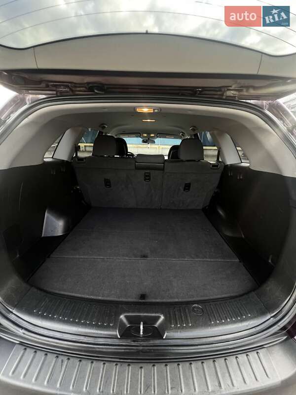 Позашляховик / Кросовер Kia Sorento 2012 в Києві