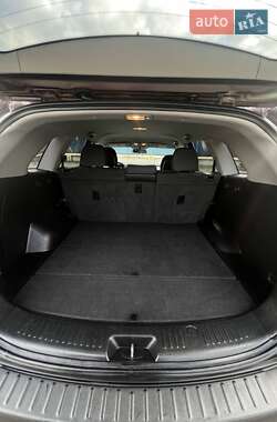 Позашляховик / Кросовер Kia Sorento 2012 в 