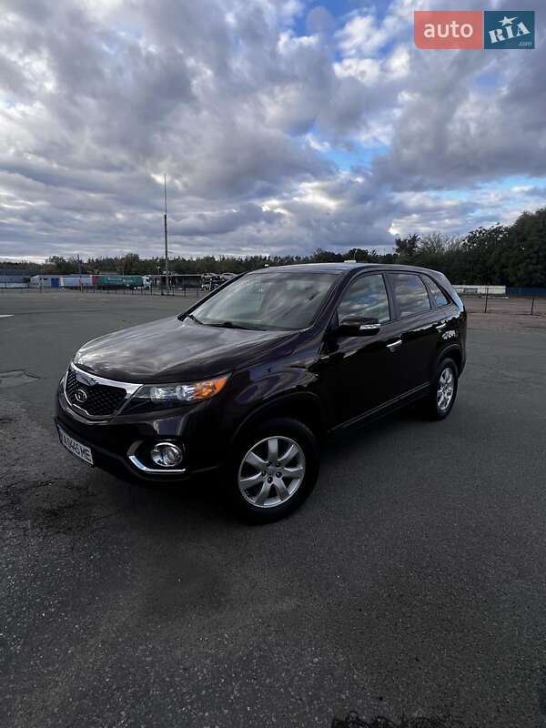 Позашляховик / Кросовер Kia Sorento 2012 в 