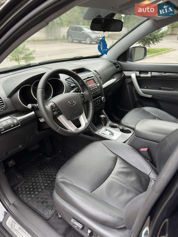 Внедорожник / Кроссовер Kia Sorento 2010 в Ровно