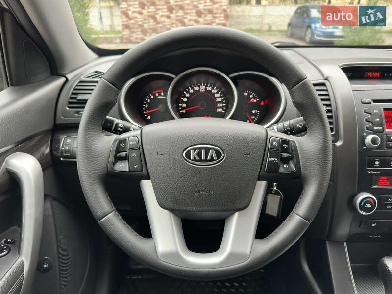 Внедорожник / Кроссовер Kia Sorento 2010 в Ровно