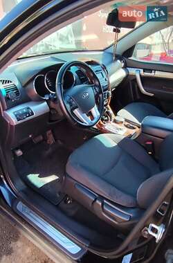 Внедорожник / Кроссовер Kia Sorento 2011 в 
