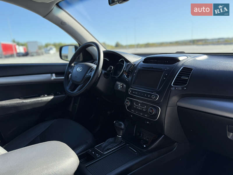 Внедорожник / Кроссовер Kia Sorento 2015 в Дубно