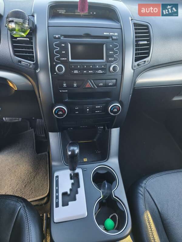 Внедорожник / Кроссовер Kia Sorento 2010 в Львове фото 6 Внедорожник / Кроссовер Kia Sorento 2010 в Львове