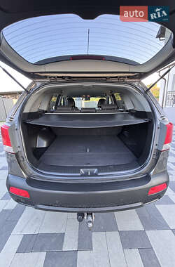 Позашляховик / Кросовер Kia Sorento 2011 в  фото 49 Позашляховик / Кросовер Kia Sorento 2011 в