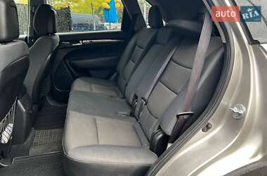 Внедорожник / Кроссовер Kia Sorento 2012 в 