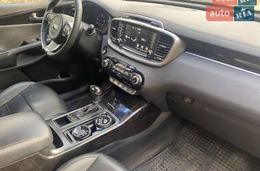Внедорожник / Кроссовер Kia Sorento 2016 в 