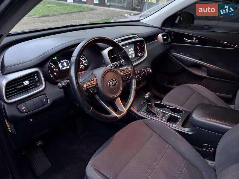 Внедорожник / Кроссовер Kia Sorento 2016 в Ровно фото 56 Внедорожник / Кроссовер Kia Sorento 2016 в Ровно