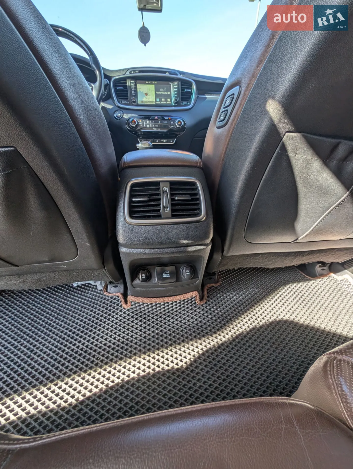 2016 Kia Sorento - мініатюра 9