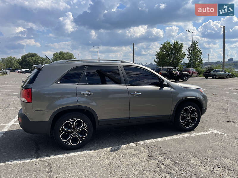 Внедорожник / Кроссовер Kia Sorento 2011 в Киеве