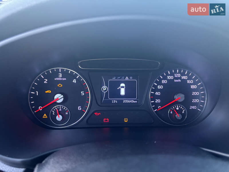 Позашляховик / Кросовер Kia Sorento 2016 в Дніпрі фото 12 Позашляховик / Кросовер Kia Sorento 2016 в Дніпрі