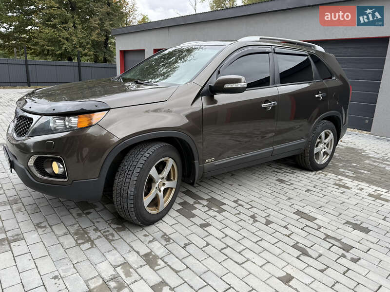Внедорожник / Кроссовер Kia Sorento 2010 в Борщеве