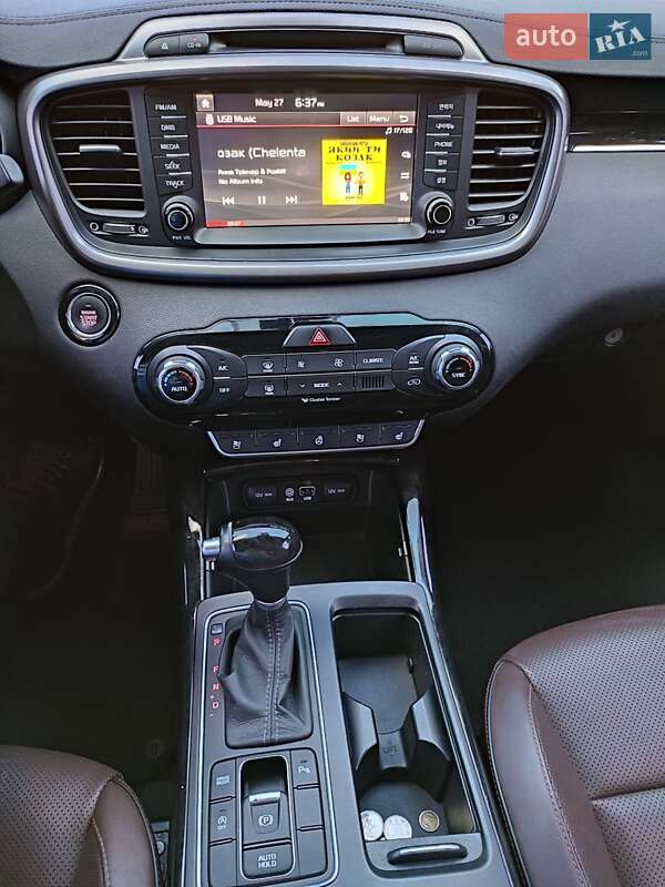 Позашляховик / Кросовер Kia Sorento 2015 в Харкові