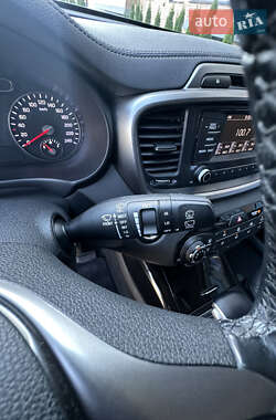 Внедорожник / Кроссовер Kia Sorento 2019 в 