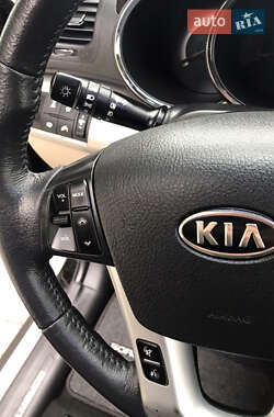 Внедорожник / Кроссовер Kia Sorento 2012 в 