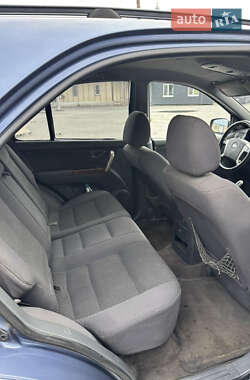 Внедорожник / Кроссовер Kia Sorento 2003 в 