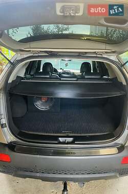 Внедорожник / Кроссовер Kia Sorento 2011 в 