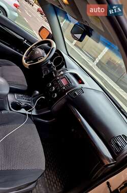 Внедорожник / Кроссовер Kia Sorento 2011 в 