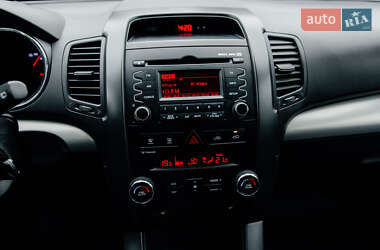 Внедорожник / Кроссовер Kia Sorento 2010 в 