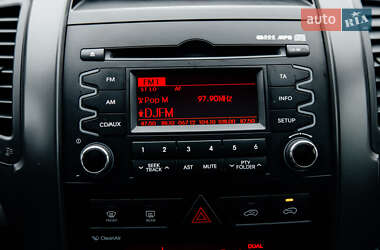 Внедорожник / Кроссовер Kia Sorento 2010 в 