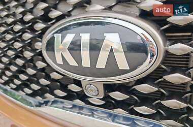 Внедорожник / Кроссовер Kia Sorento 2015 в 