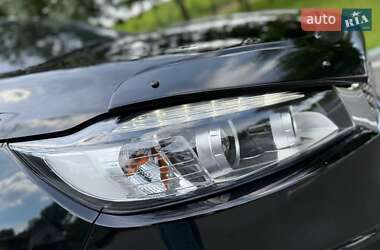 Позашляховик / Кросовер Kia Sorento 2017 в 