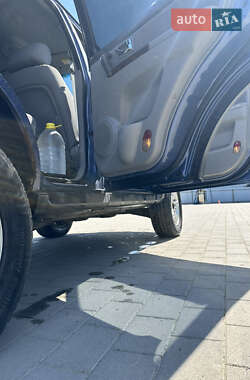 Внедорожник / Кроссовер Kia Sorento 2005 в 