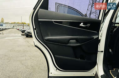 Внедорожник / Кроссовер Kia Sorento 2015 в 