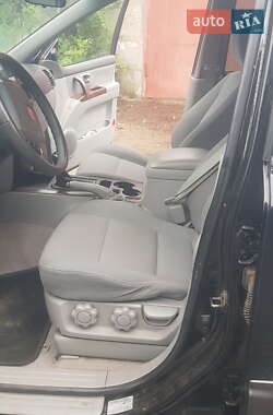 Внедорожник / Кроссовер Kia Sorento 2005 в  фото 4 Внедорожник / Кроссовер Kia Sorento 2005 в